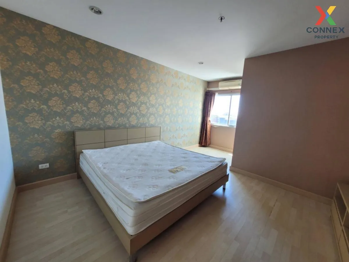 For Sale Condo , Eak Condoview , nice view , high floor , corner 