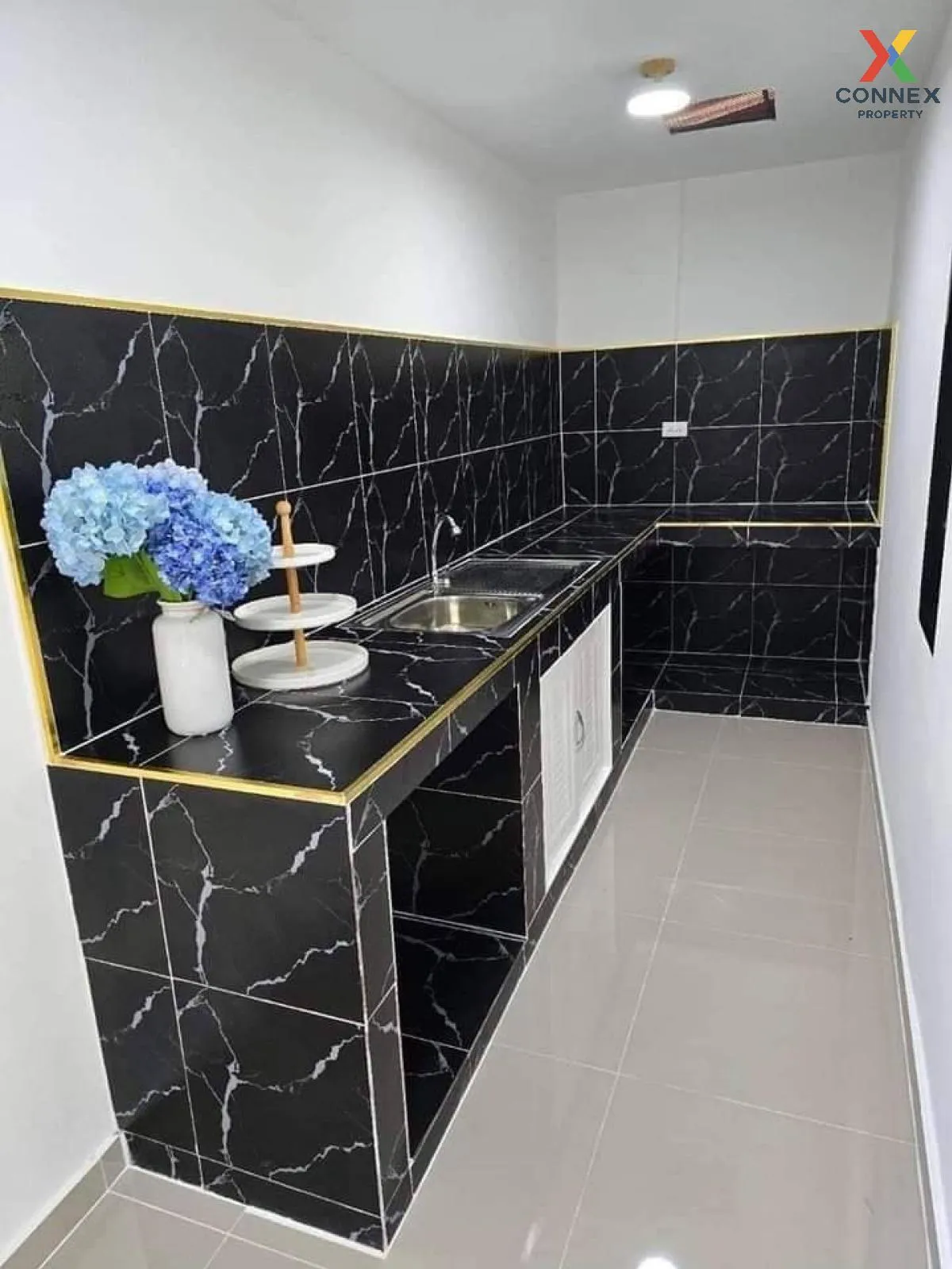 ขายทาวน์เฮ้าส์/ทาวน์โฮม  บ้านคันทรีพาร์ค 15 รีโนเวทใหม่ บางโพธิ์เ