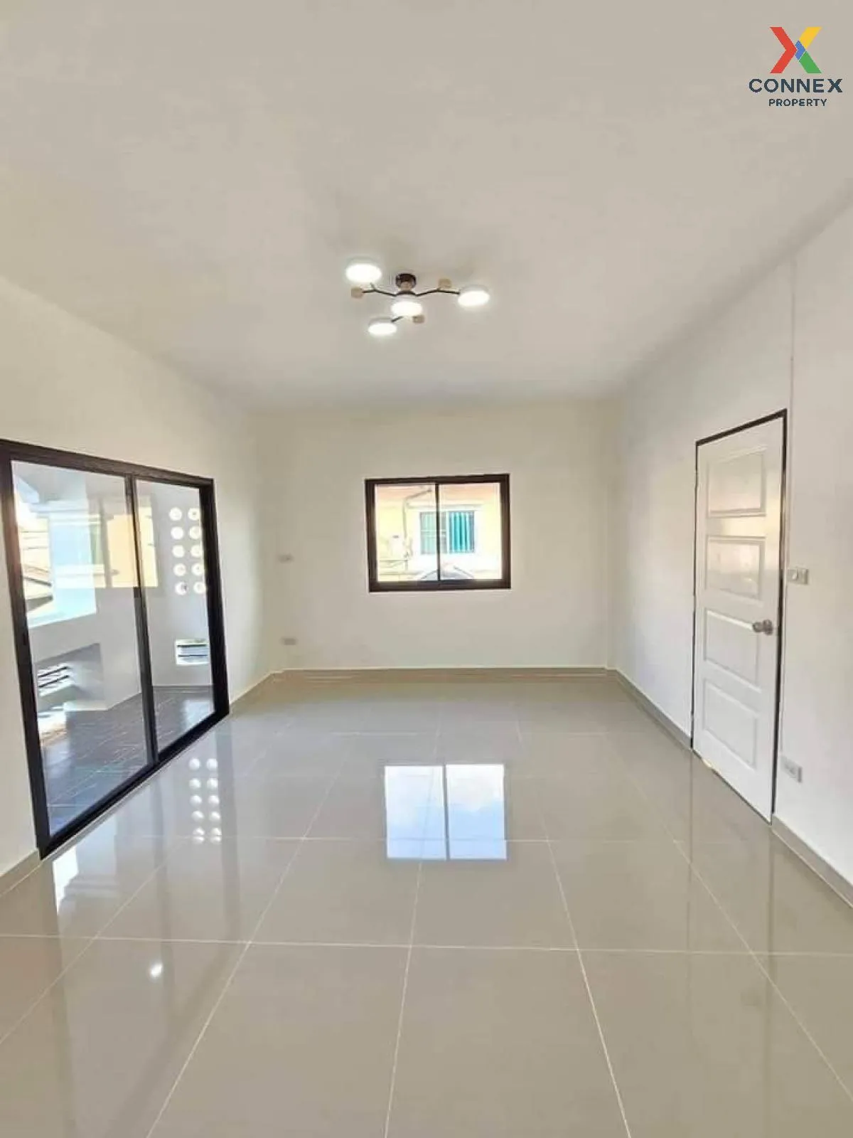 ขายทาวน์เฮ้าส์/ทาวน์โฮม  บ้านคันทรีพาร์ค 15 รีโนเวทใหม่ บางโพธิ์เ