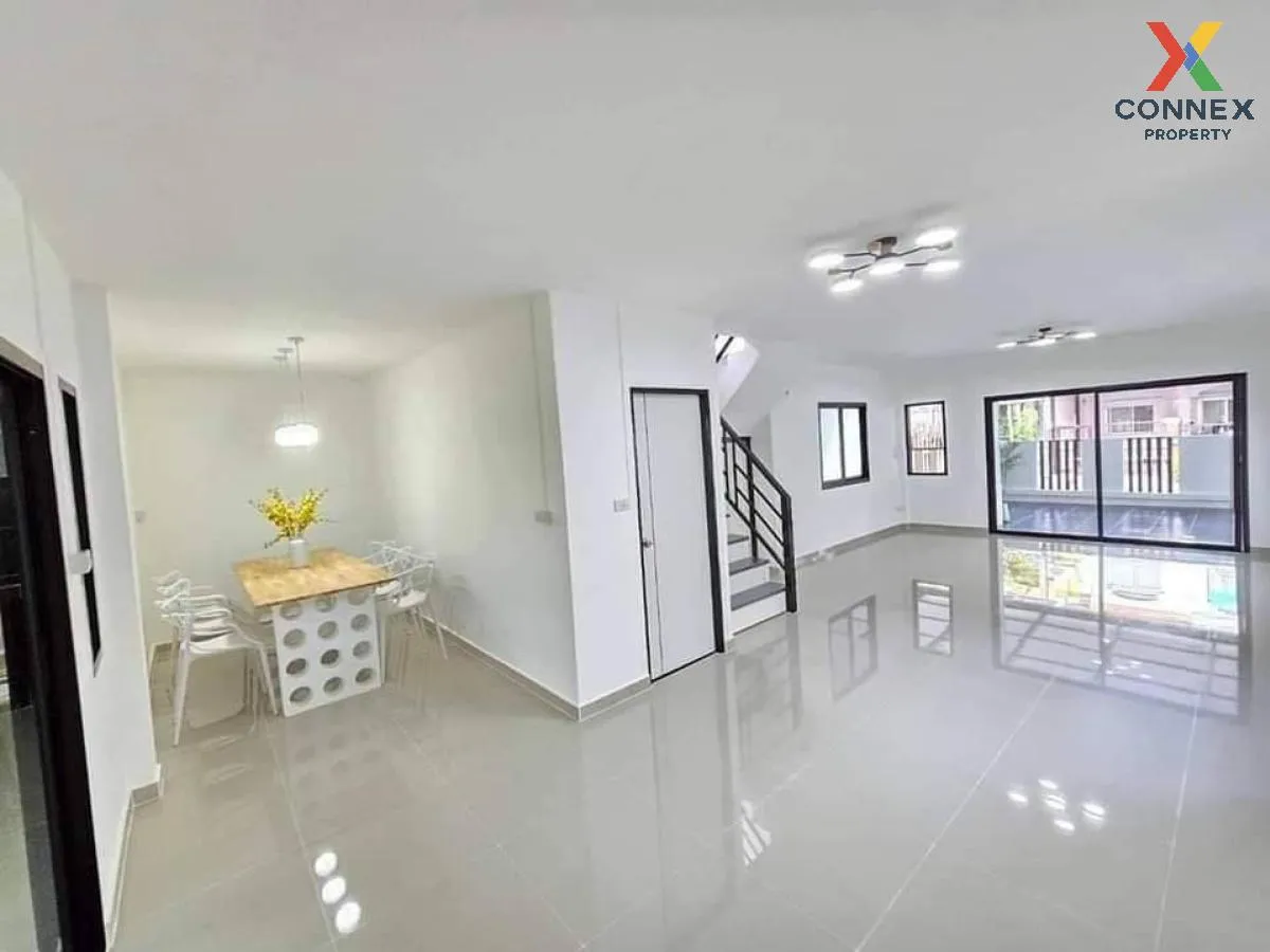 ขายทาวน์เฮ้าส์/ทาวน์โฮม  บ้านคันทรีพาร์ค 15 รีโนเวทใหม่ บางโพธิ์เ