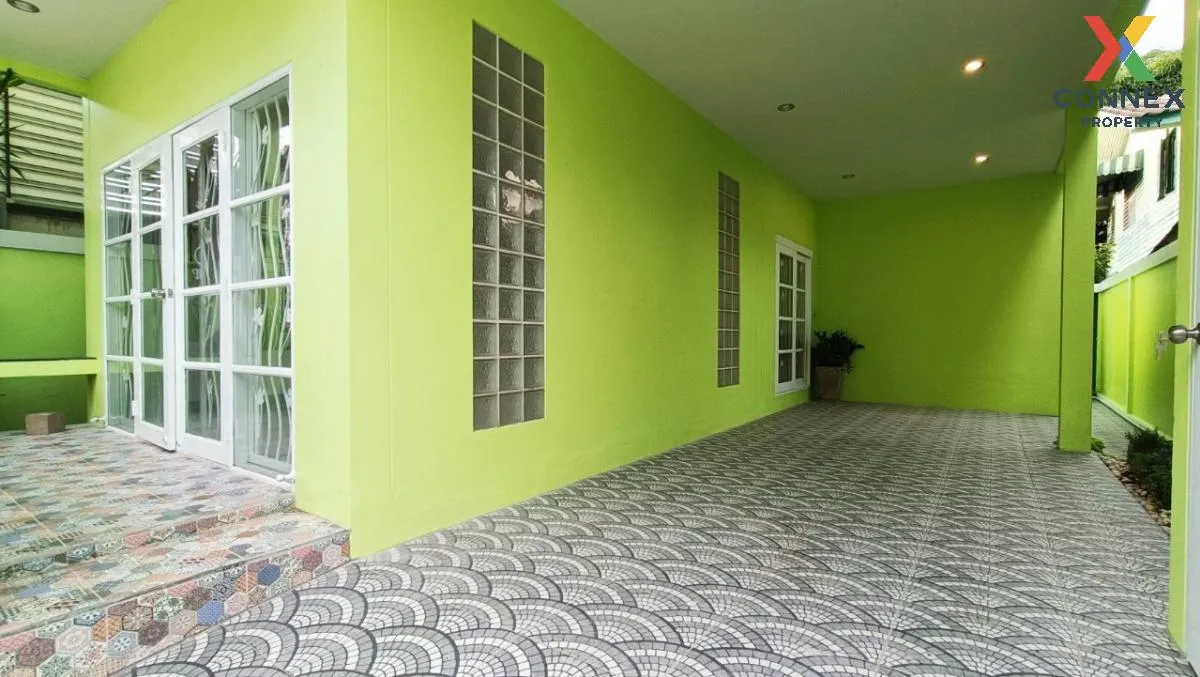 For Sale Townhouse/Townhome  , Premruethai 20 , Nong Bon , Prawet 2