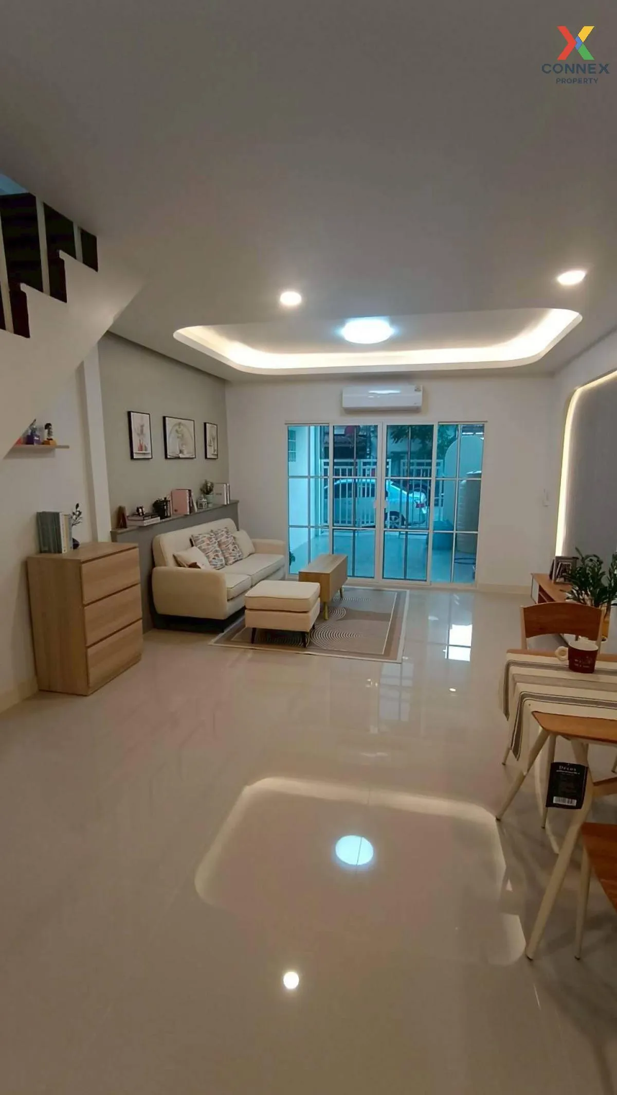 For Sale Townhouse/Townhome  , Sena Vila 91 , newly renovated , P 3