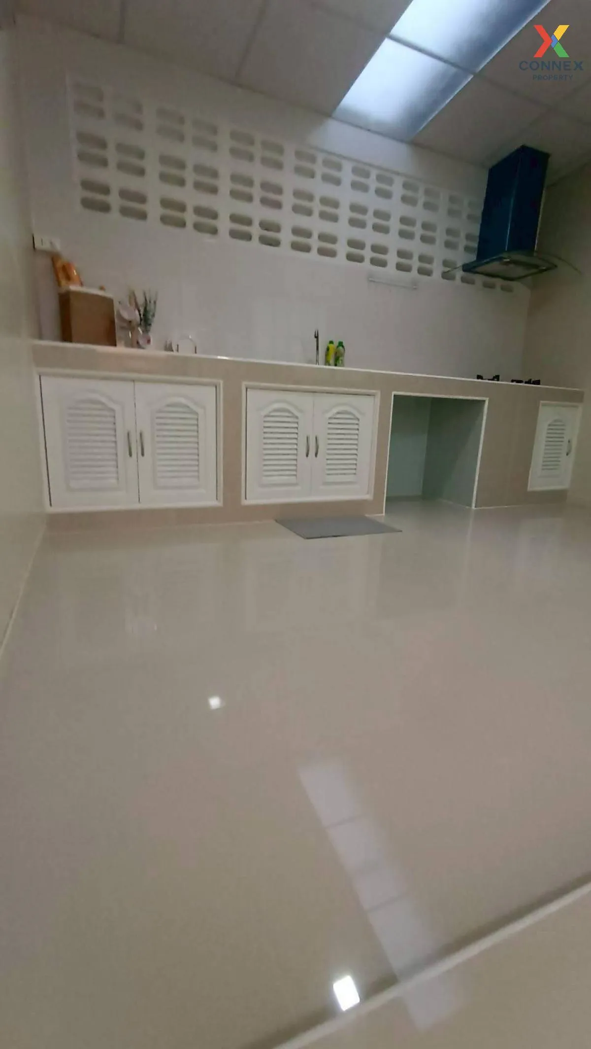 For Sale Townhouse/Townhome  , Sena Vila 91 , newly renovated , P