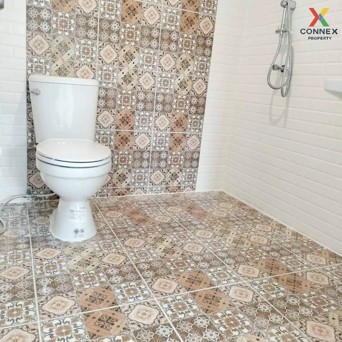 For Sale Townhouse/Townhome  , Baan Pruksa 9 , corner unit , newl