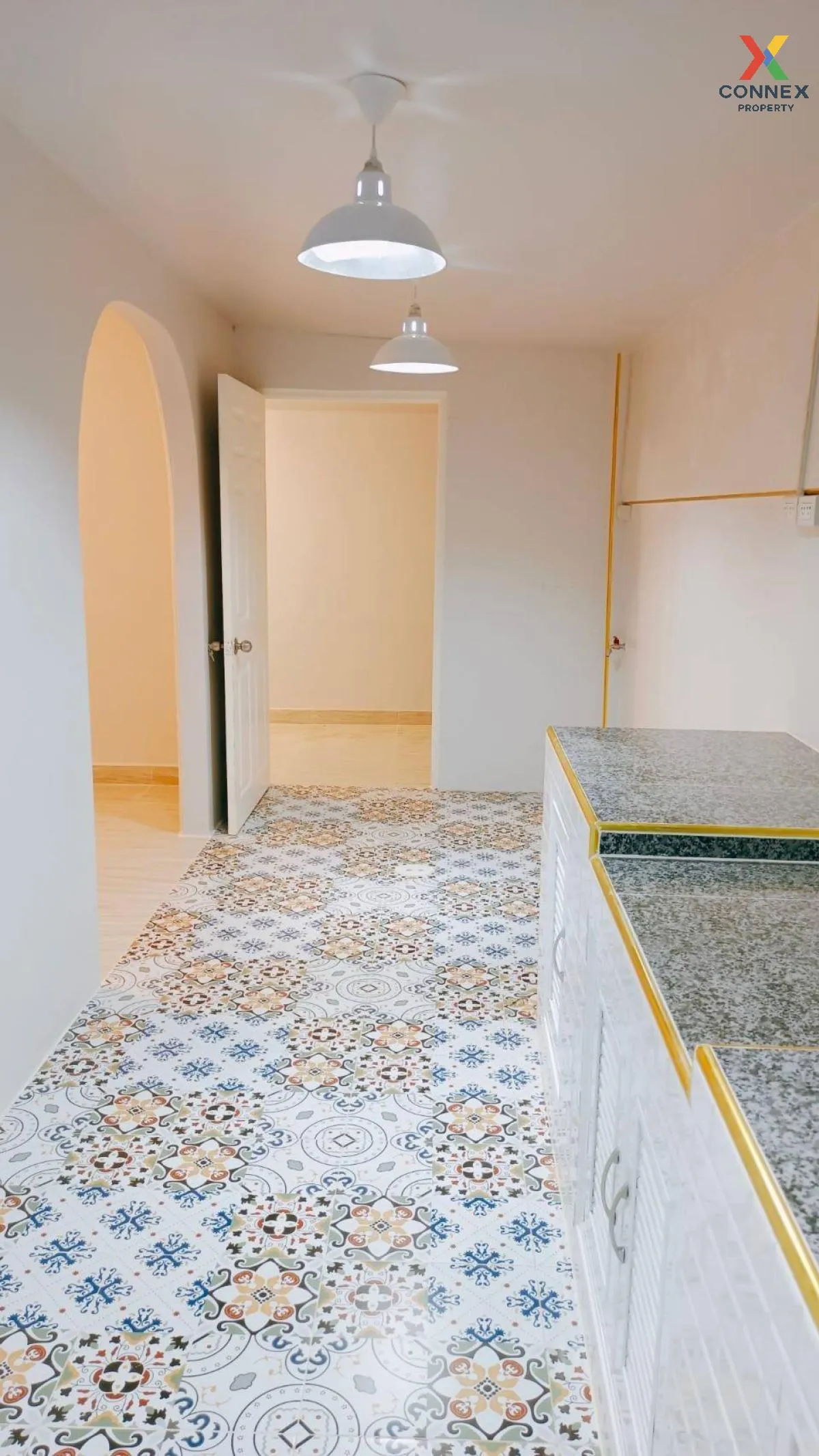 For Sale Townhouse/Townhome  , Baan Pruksa 9 , corner unit , newl