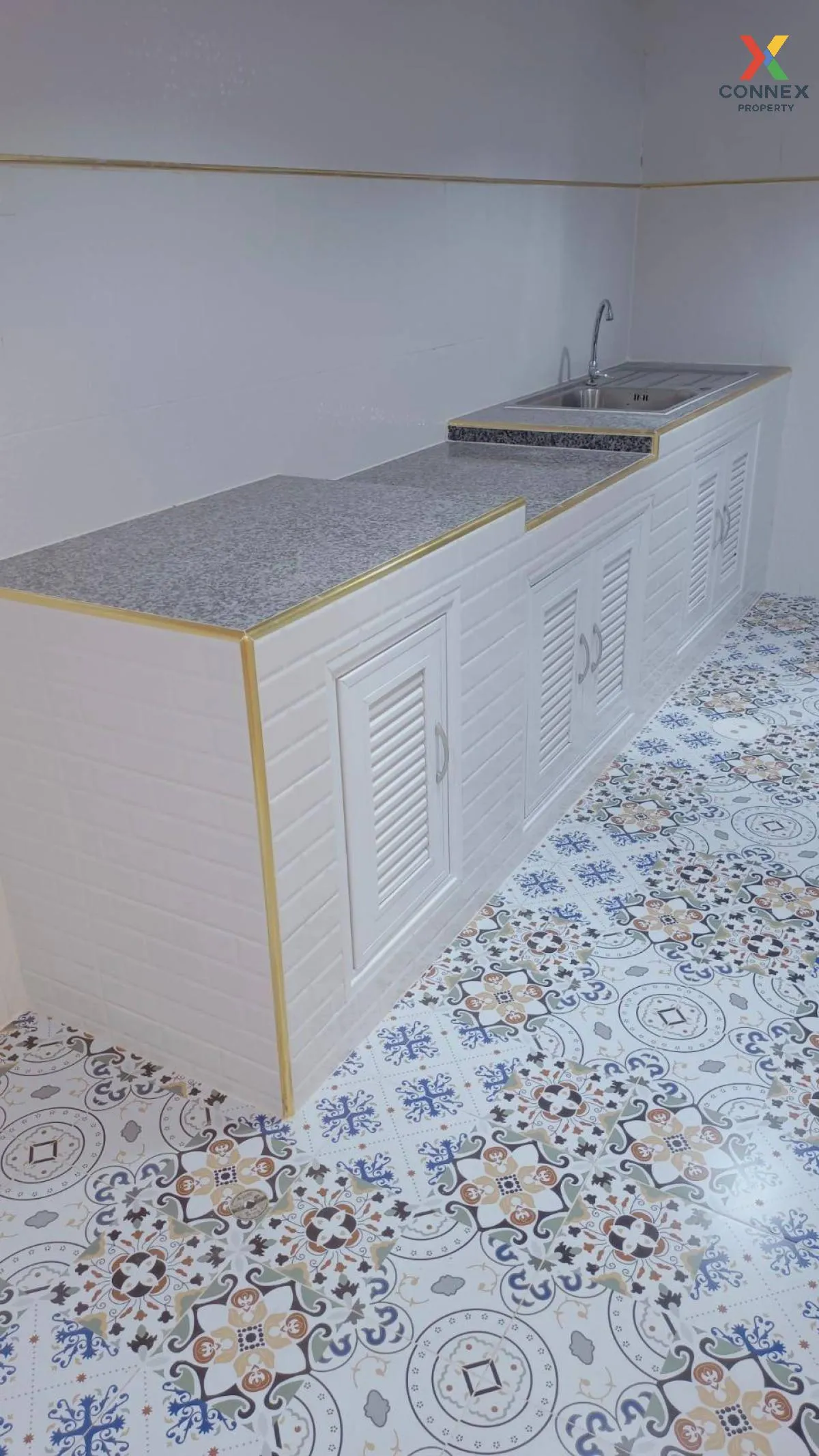 For Sale Townhouse/Townhome  , Baan Pruksa 9 , corner unit , newl