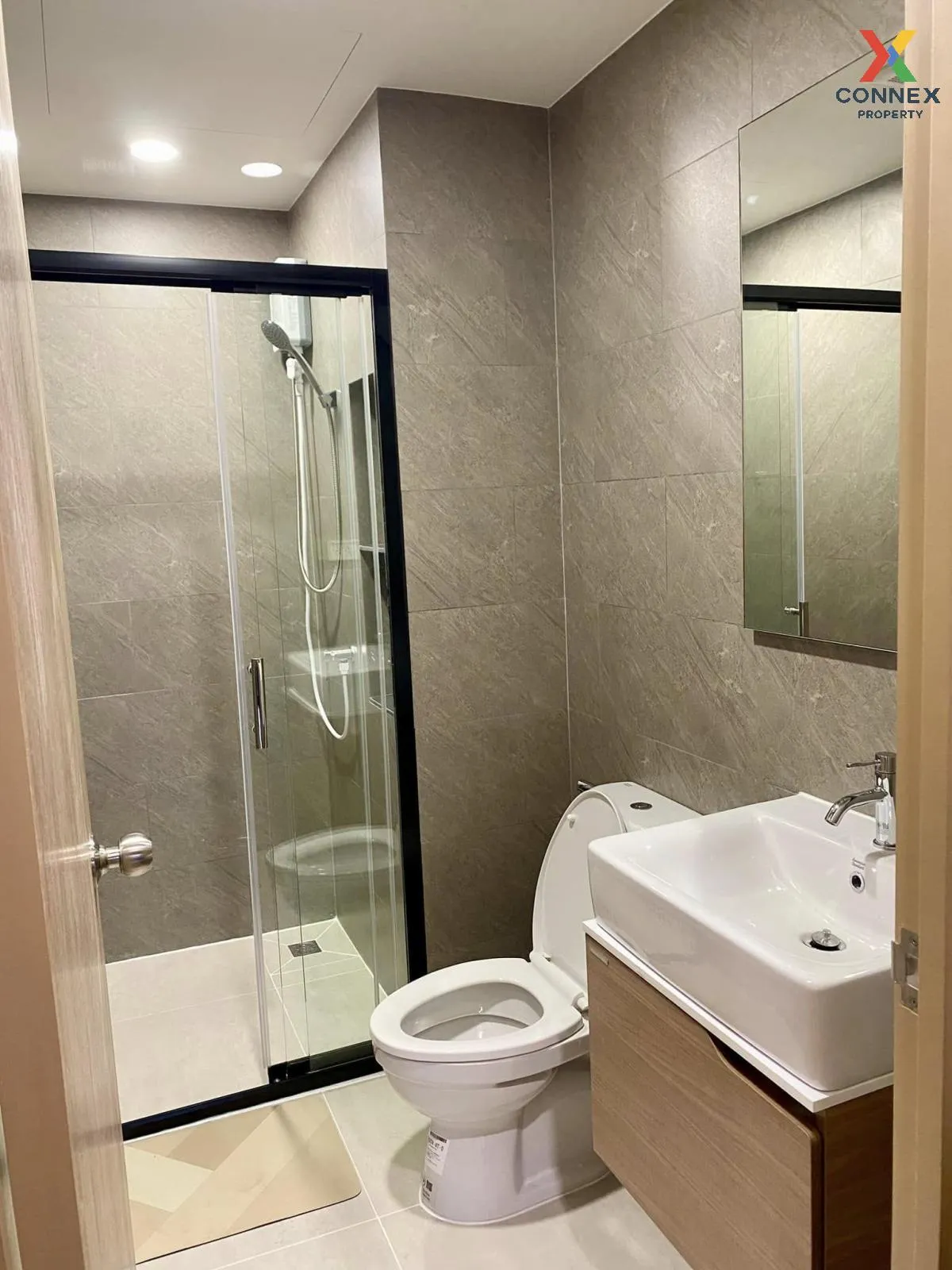 เช่าคอนโด  เดอะ ลิฟวิ่น เพชรเกษม MRT-ภาษีเจริญ บางหว้า เขต ภาษีเจ