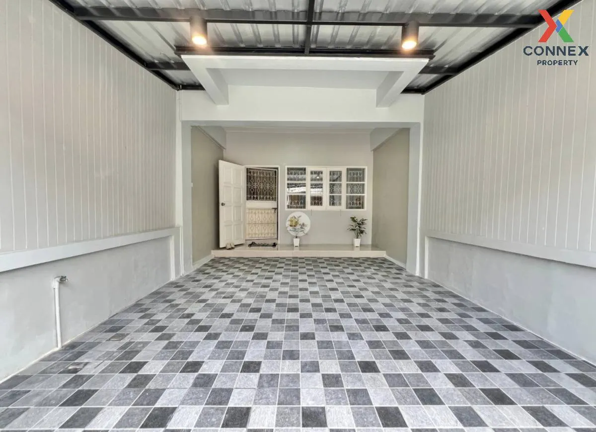 For Sale Townhouse/Townhome  , Baan Pritoon Grand Ville , newly r 4