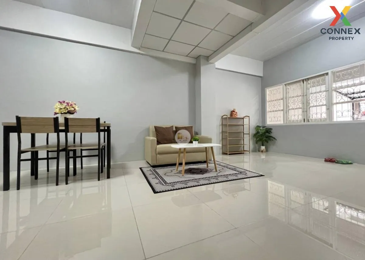 For Sale Townhouse/Townhome  , Baan Pritoon Grand Ville , newly r