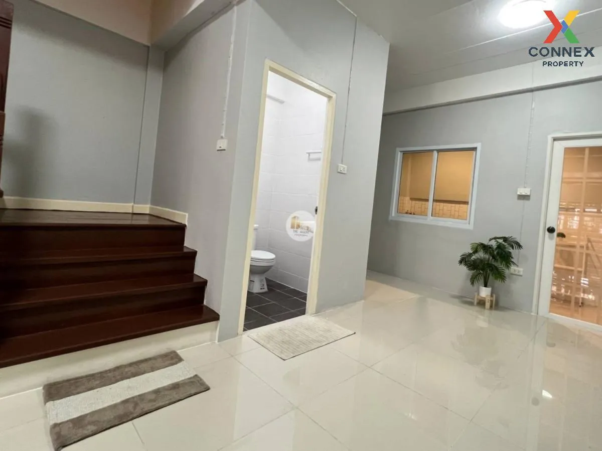 For Sale Townhouse/Townhome  , Baan Pritoon Grand Ville , newly r