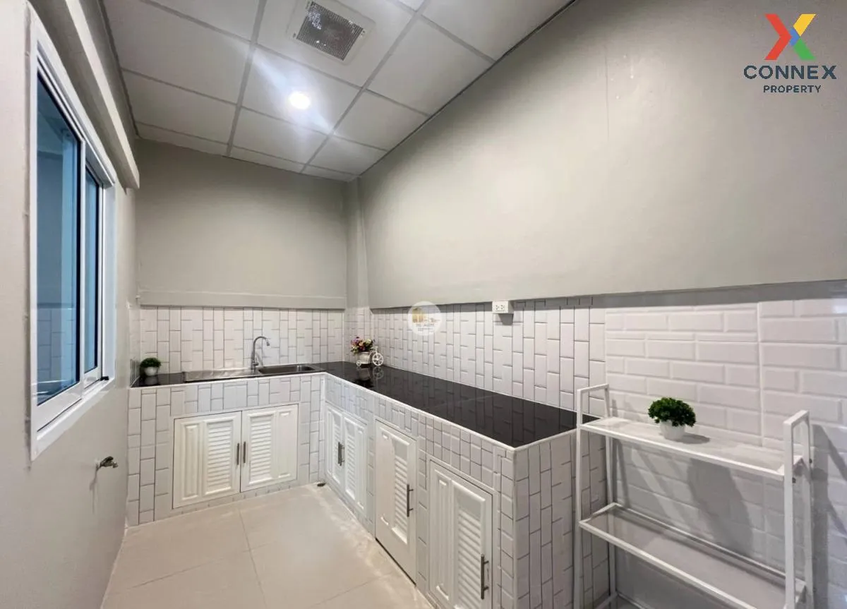 For Sale Townhouse/Townhome  , Baan Pritoon Grand Ville , newly r