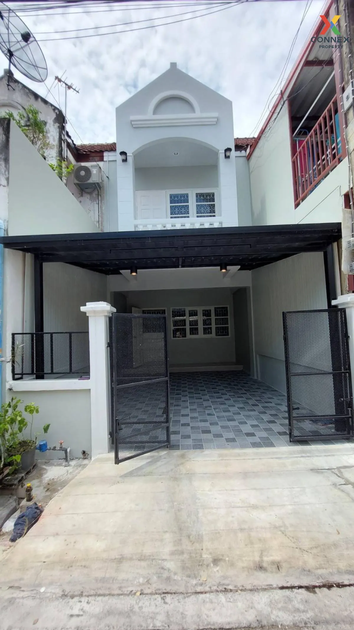 For Sale Townhouse/Townhome  , Baan Pritoon Grand Ville , newly r 1