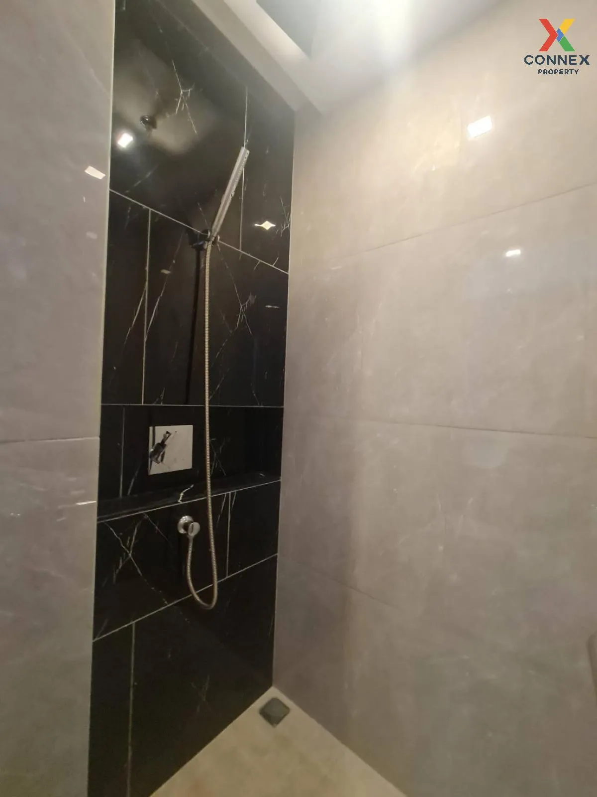 ขายคอนโด  วันไนน์ไฟว์ อโศก - พระราม 9 MRT-พระราม 9 ห้วยขวาง เขต ห ขายคอนโด  วันไนน์ไฟว์ อโศก - พระราม 9 MRT-พระราม 9 ห้วยขวาง เขต ห