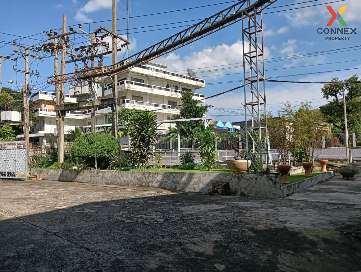 For Sale Aluminum factory Petchakasem soi 35-35/1 , wide frontage 3