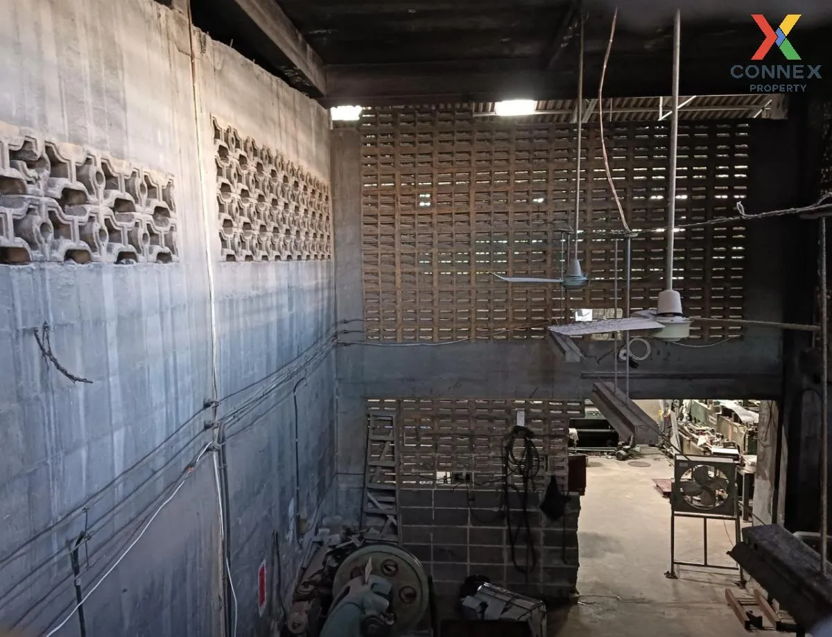 For Sale Aluminum factory Petchakasem soi 35-35/1 , wide frontage