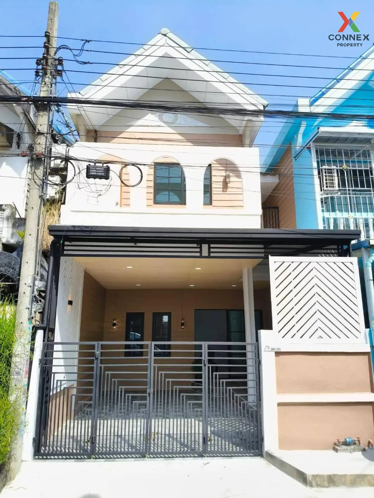 ขายทาวน์เฮ้าส์/ทาวน์โฮม  แดนทองวิลเลจ วัชรพล รีโนเวทใหม่ ท่าแร้ง  1