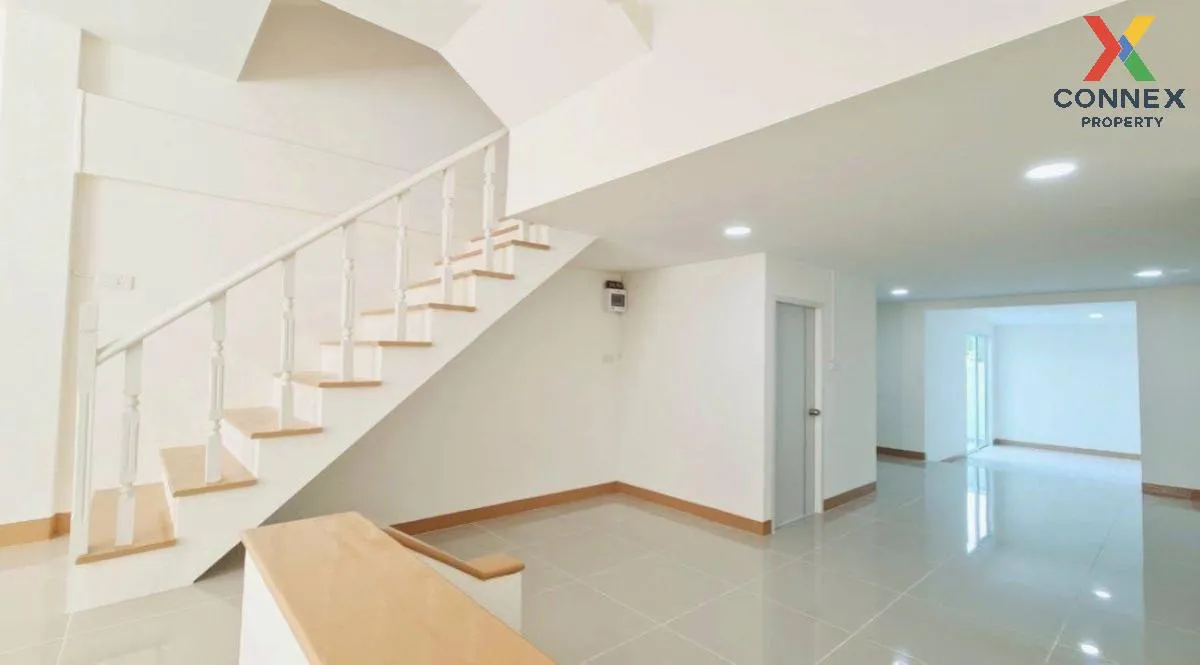 ขายทาวน์เฮ้าส์/ทาวน์โฮม  บ้านสวนศุภาวัฒน์ บ้านกลาง เมืองปทุมธานี  ขายทาวน์เฮ้าส์/ทาวน์โฮม  บ้านสวนศุภาวัฒน์ บ้านกลาง เมืองปทุมธานี  4