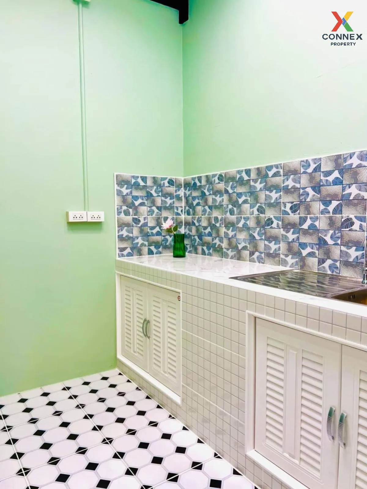 For Sale Townhouse/Townhome  , Rueang Nakhon Villa , newly renova