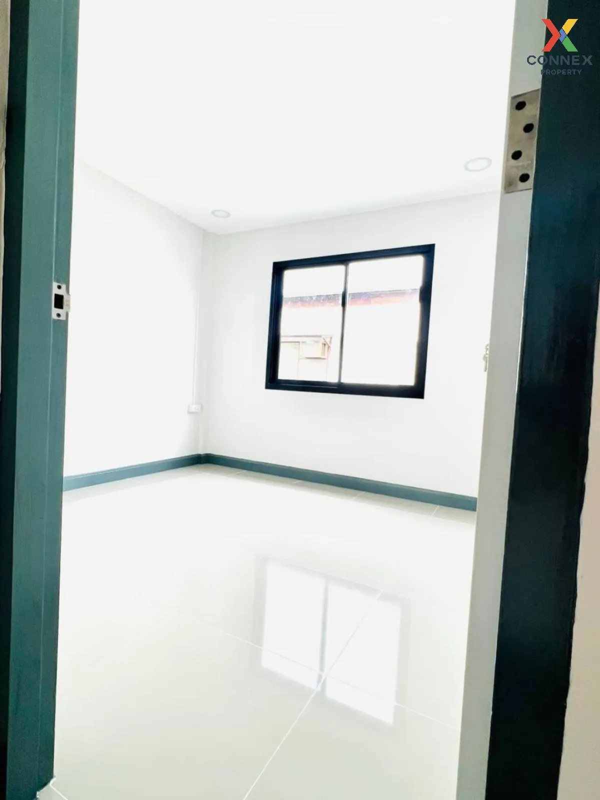 For Sale Townhouse/Townhome  , Rueang Nakhon Villa , newly renova
