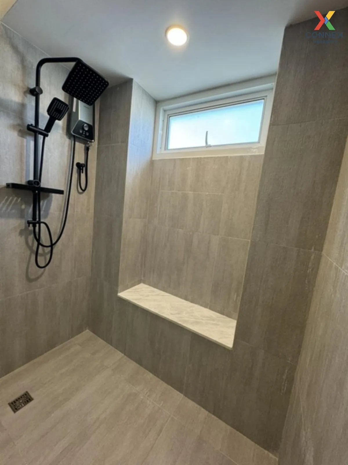 ขายคอนโด  ริเวอร์ไซด์ วิลล่า คอนโดมิเนียม 1 วิวสวย วิวแม่น้ำ บางโ