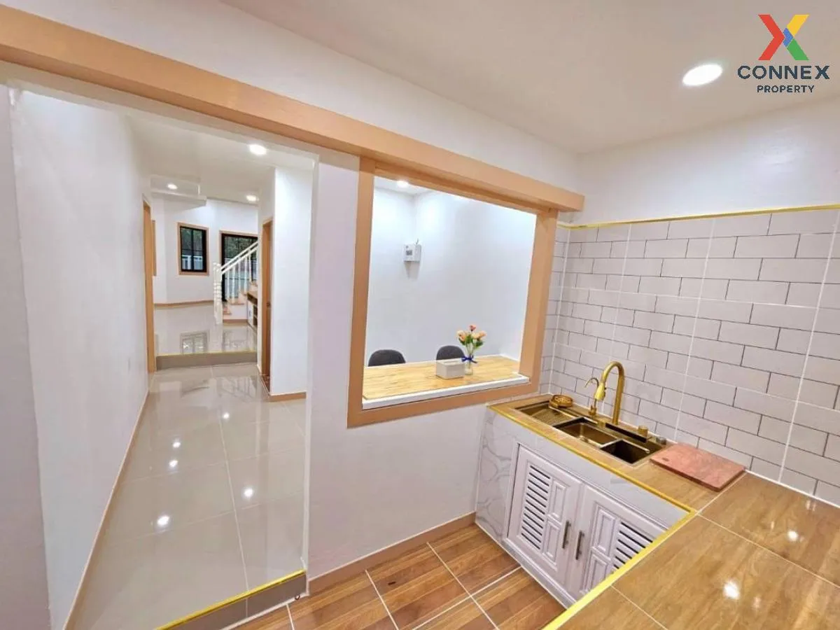 ขายทาวน์เฮ้าส์/ทาวน์โฮม  บัวทองธานี รีโนเวทใหม่ บางบัวทอง บางบัวท