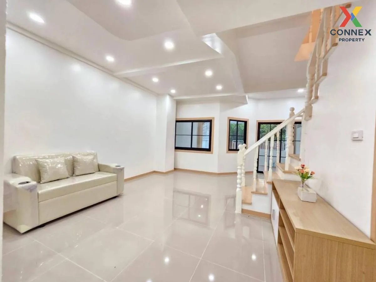 ขายทาวน์เฮ้าส์/ทาวน์โฮม  บัวทองธานี รีโนเวทใหม่ บางบัวทอง บางบัวท