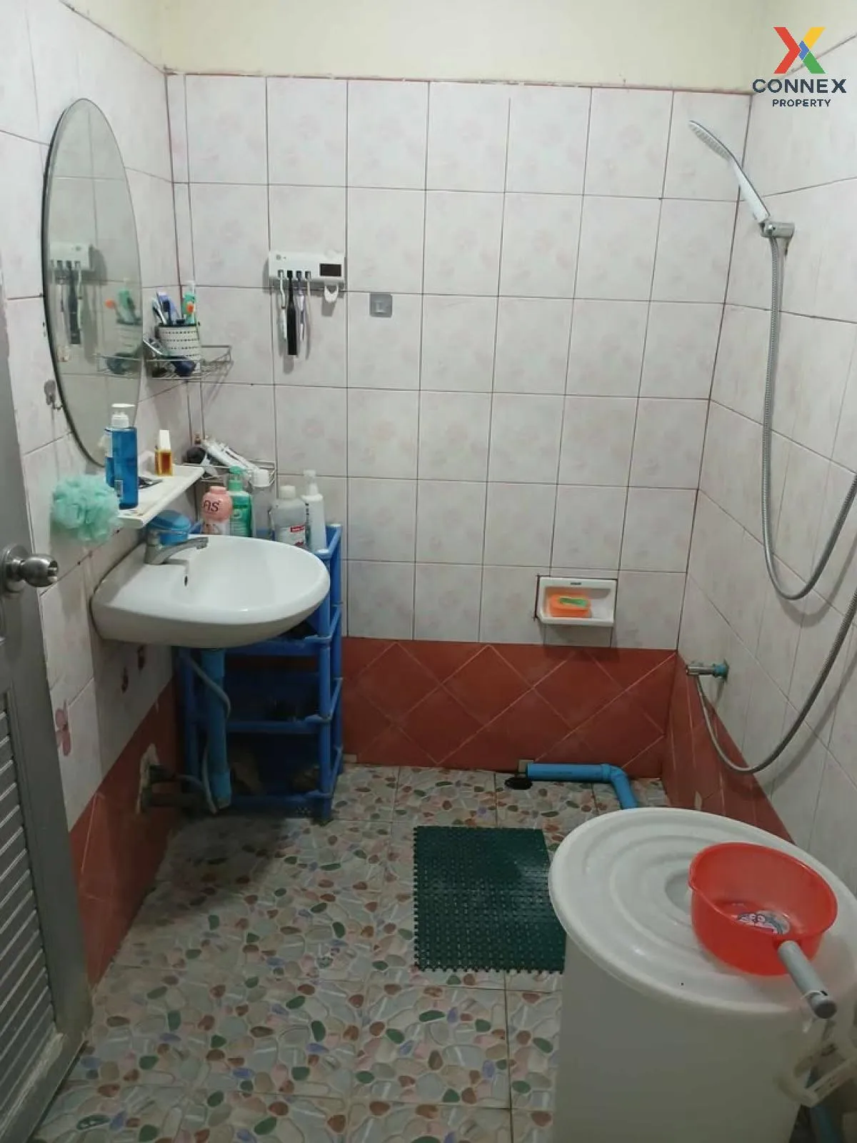 For Sale Townhouse for sale Ruamkit Village, Thung Song Hong, Lak