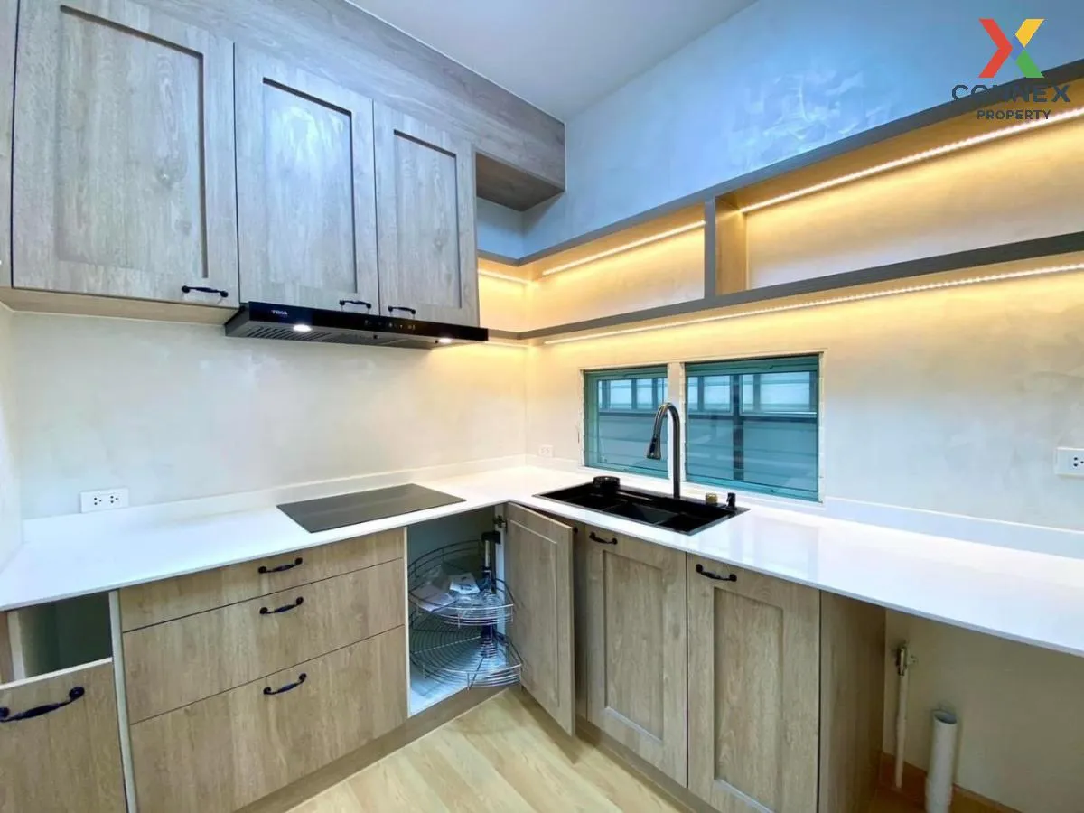 ขายบ้าน  มัณฑนา เลค วัชรพล วิวสวย รีโนเวทใหม่ ออเงิน เขต คลองสามว