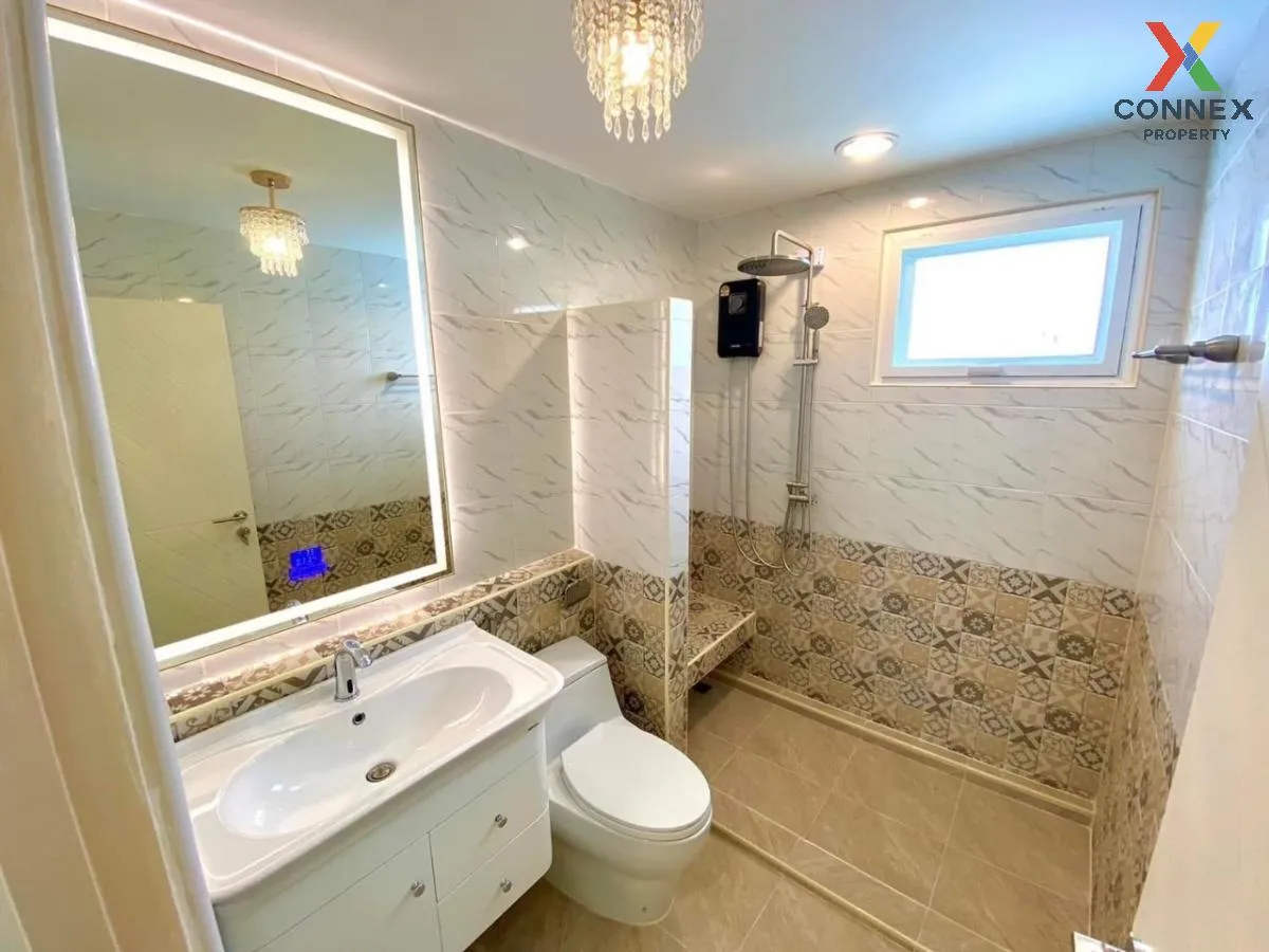 ขายบ้าน  มัณฑนา เลค วัชรพล วิวสวย รีโนเวทใหม่ ออเงิน เขต คลองสามว