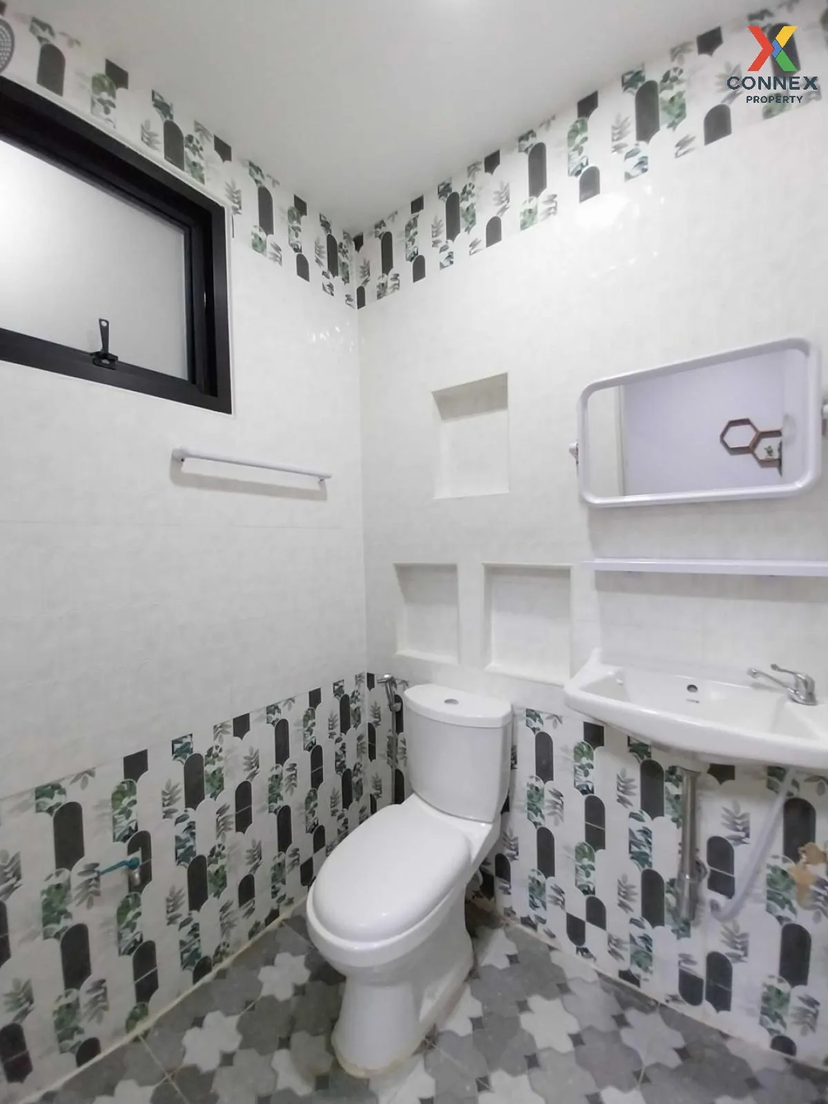 For Sale Townhouse/Townhome  , Baan Sena villa 8 , newly renovate For Sale Townhouse/Townhome  , Baan Sena villa 8 , newly renovate