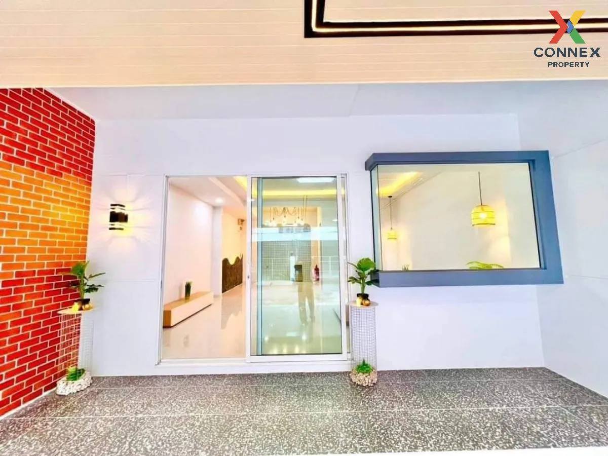 For Sale Townhouse/Townhome  , Indy Bangna Km.26 , newly renovate 2