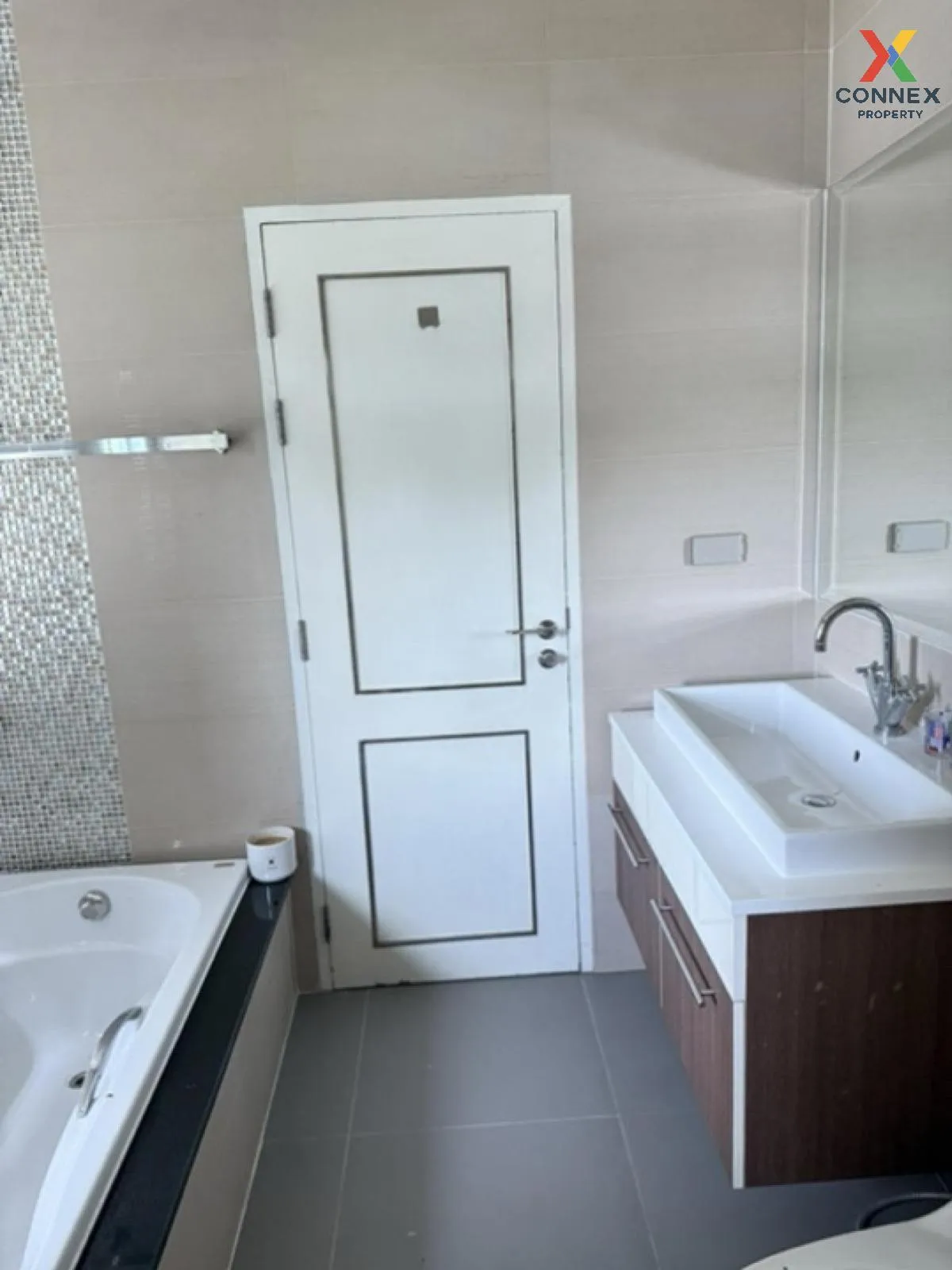 ขายบ้าน  แกรนด์ บางกอก บูเลอวาร์ด พระราม 9 – ศรีนครินทร์ สะพานสูง