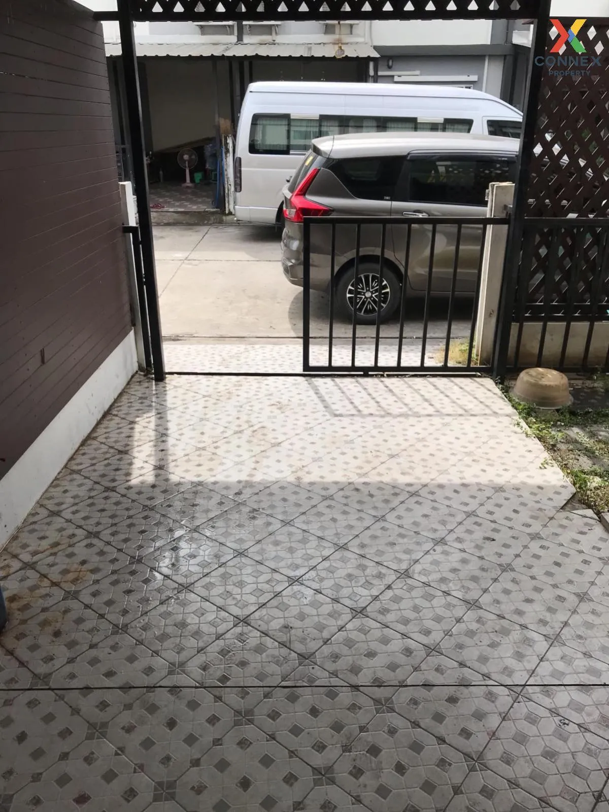 For Sale Townhouse/Townhome  , Lalin Town Lio Lumlukka Klong 4 - 