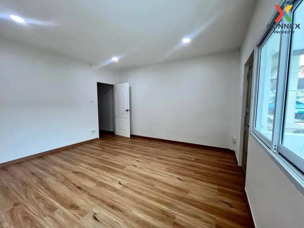 ขายทาวน์เฮ้าส์/ทาวน์โฮม  วโรชา 4 รีโนเวทใหม่ บางปู เมืองสมุทรปราก ขายทาวน์เฮ้าส์/ทาวน์โฮม  วโรชา 4 รีโนเวทใหม่ บางปู เมืองสมุทรปราก