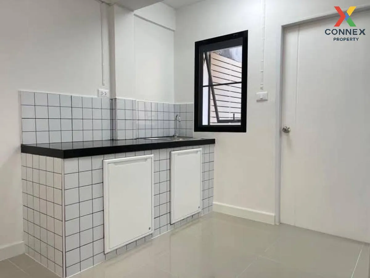 ขายทาวน์เฮ้าส์/ทาวน์โฮม  บ้านเอื้ออาทร พหลโยธิน 52 รีโนเวทใหม่ คล