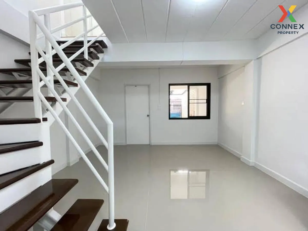 ขายทาวน์เฮ้าส์/ทาวน์โฮม  บ้านเอื้ออาทร พหลโยธิน 52 รีโนเวทใหม่ คล