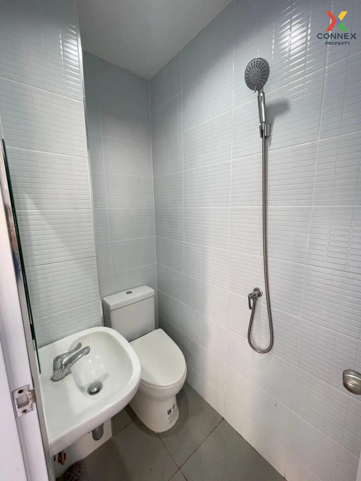 ขายบ้าน  บ้านสินธร อ่อนนุช ห้องมุม รีโนเวทใหม่ ลาดกระบัง เขต ลาดก