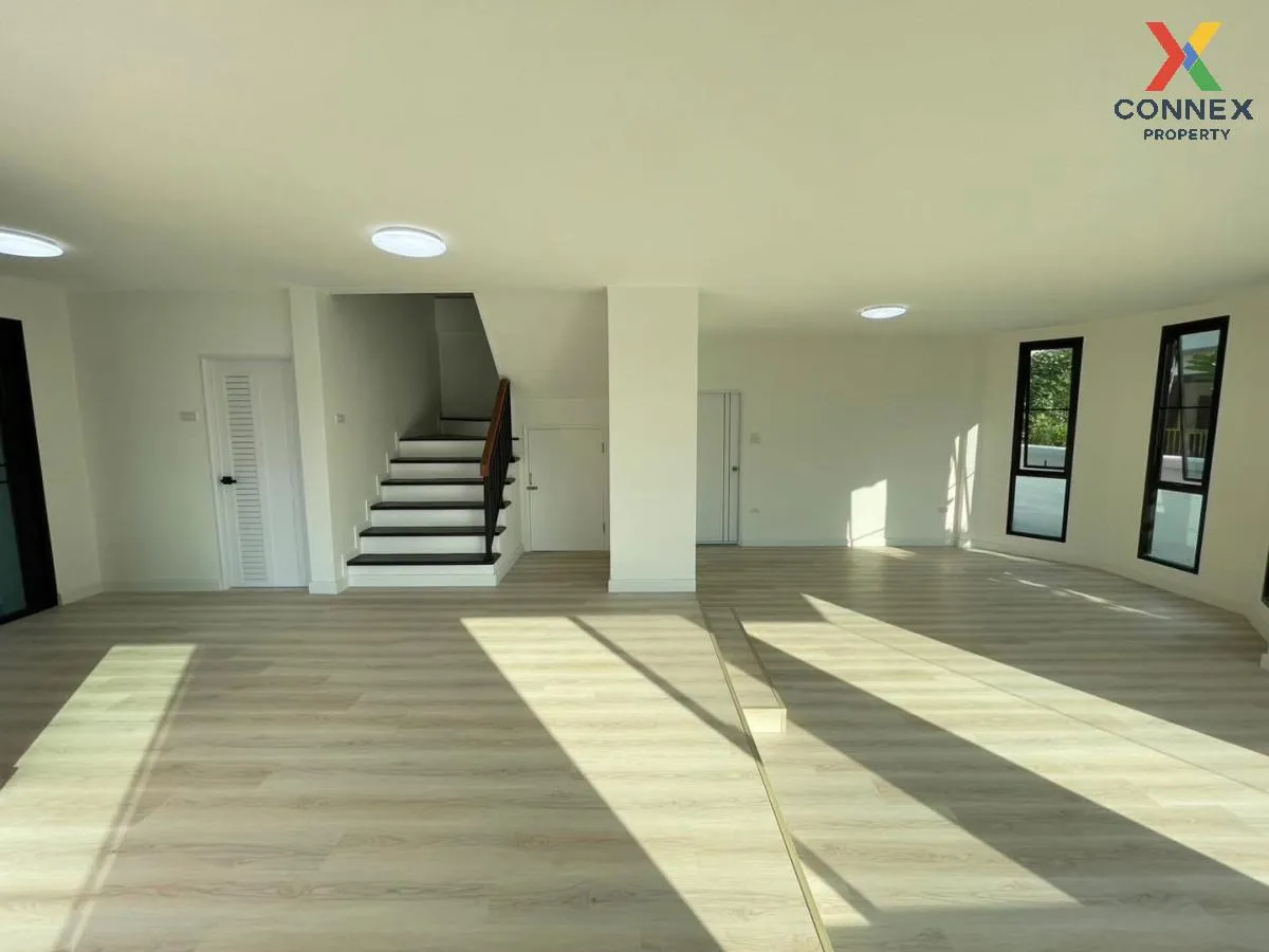 ขายบ้าน  บ้านสินธร อ่อนนุช ห้องมุม รีโนเวทใหม่ ลาดกระบัง เขต ลาดก