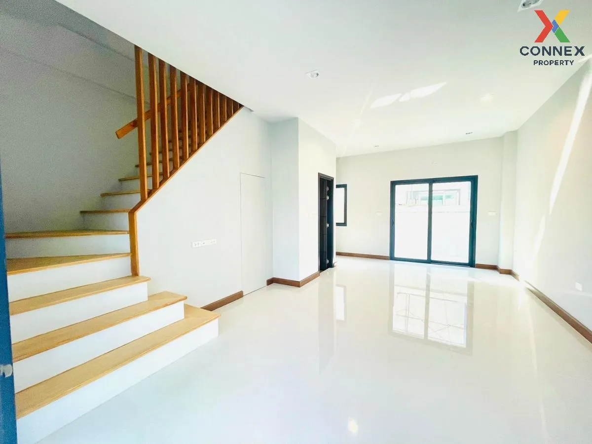 For Sale Townhouse/Townhome  , Parco Land , Maptaphut , Mueang Ra 1