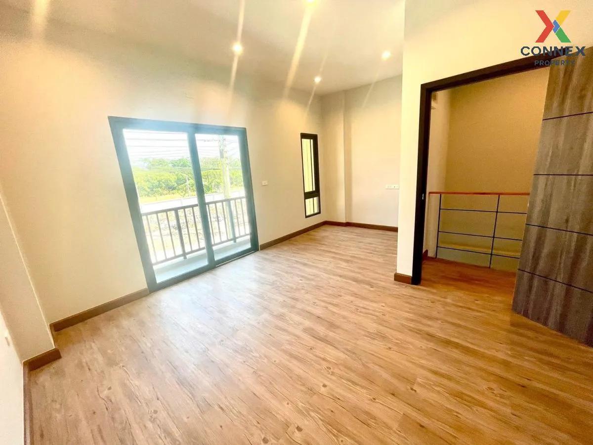 For Sale Townhouse/Townhome  , Parco Land , Maptaphut , Mueang Ra