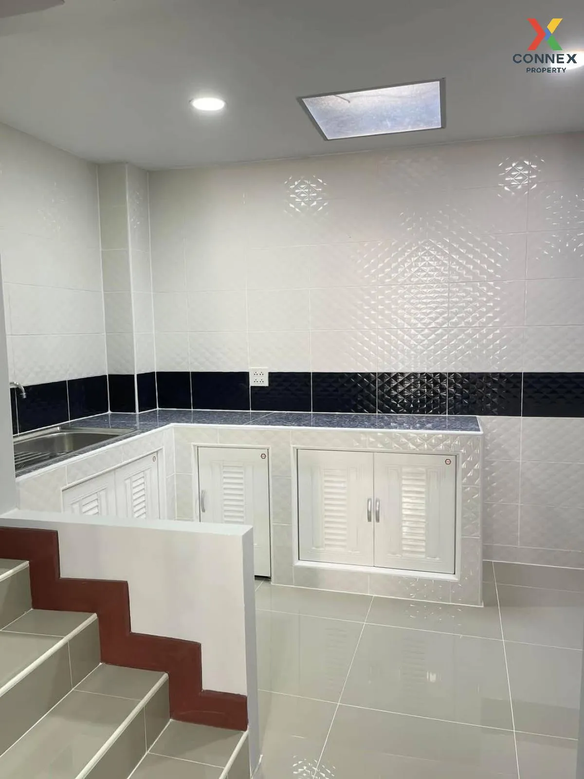 For Sale Townhouse/Townhome  , Amarin Niwet 3 Plan 4 , newly reno 4