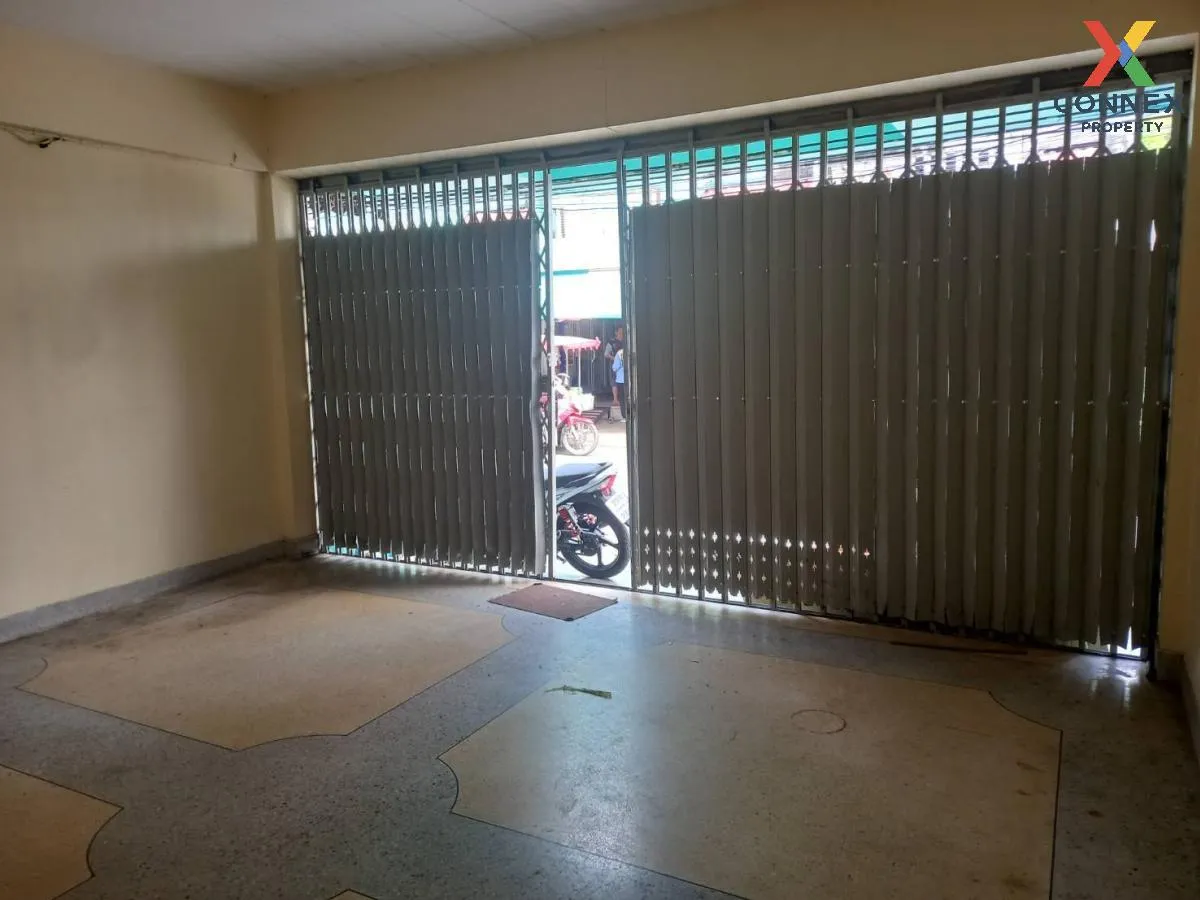 For Sale Townhouse  on Wat Rai Khing Road. , Tha Talat , Sam Phra For Sale Townhouse  on Wat Rai Khing Road. , Tha Talat , Sam Phra 2