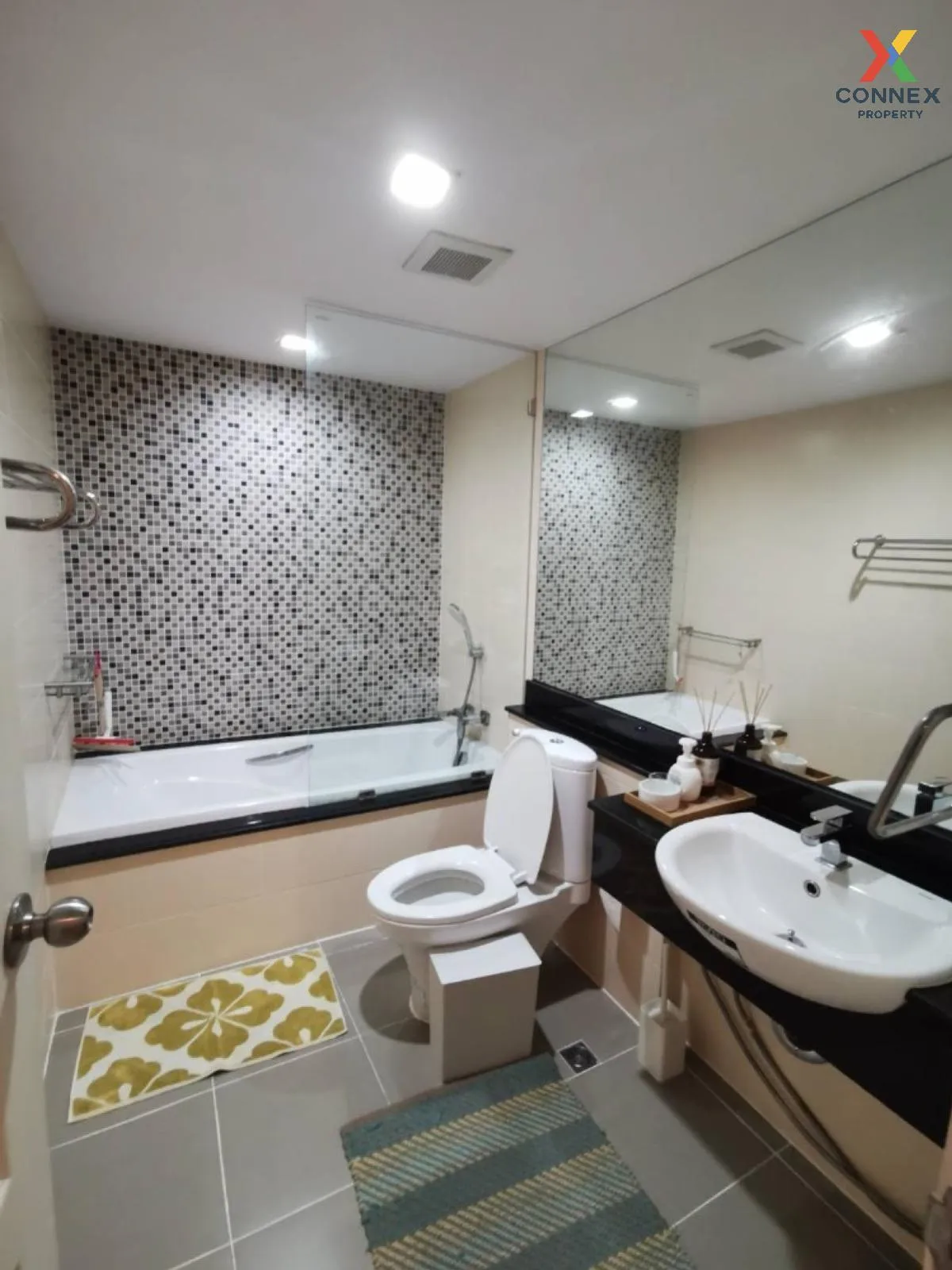 ขายคอนโด  ทรี คอนโด ลาดพร้าว 27 ชั้นสูง  แขวงจันทรเกษม เขต จตุจัก