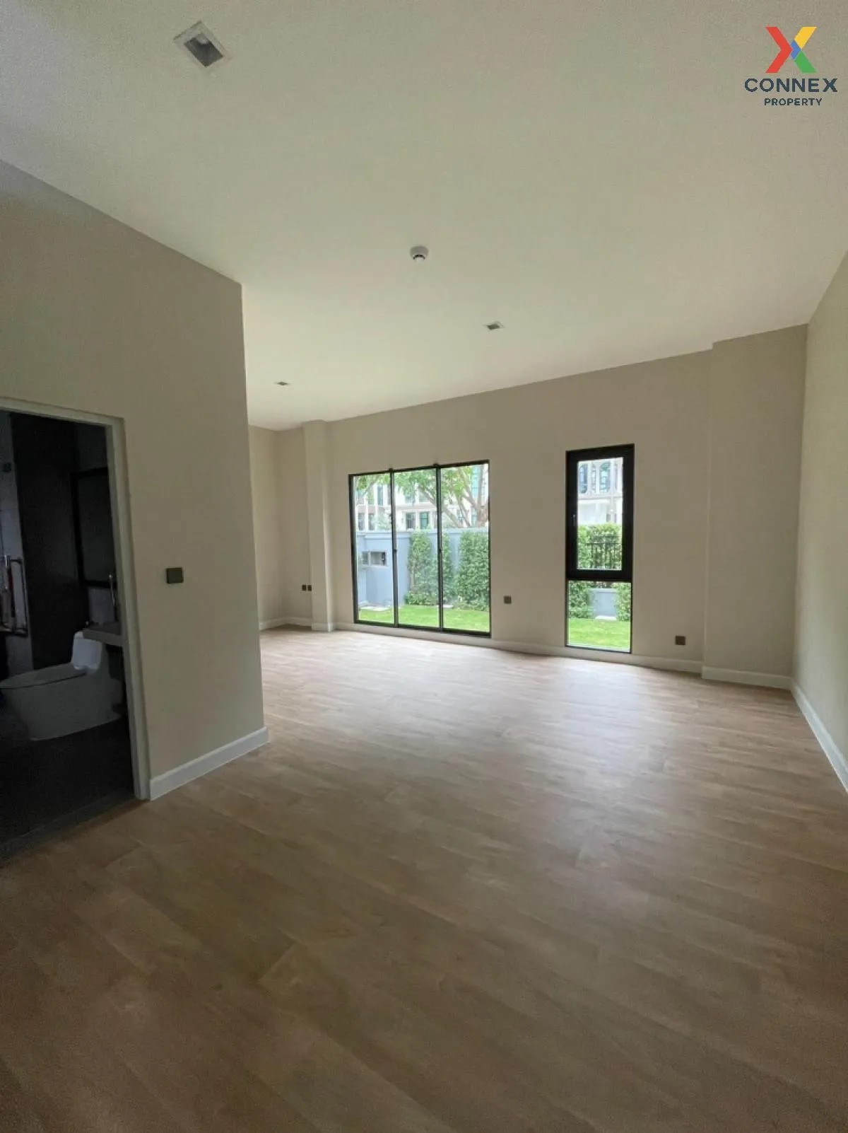 ขายบ้าน  แกรนด์ บางกอก บูเลอวาร์ด พระราม 9 – ศรีนครินทร์ สะพานสูง