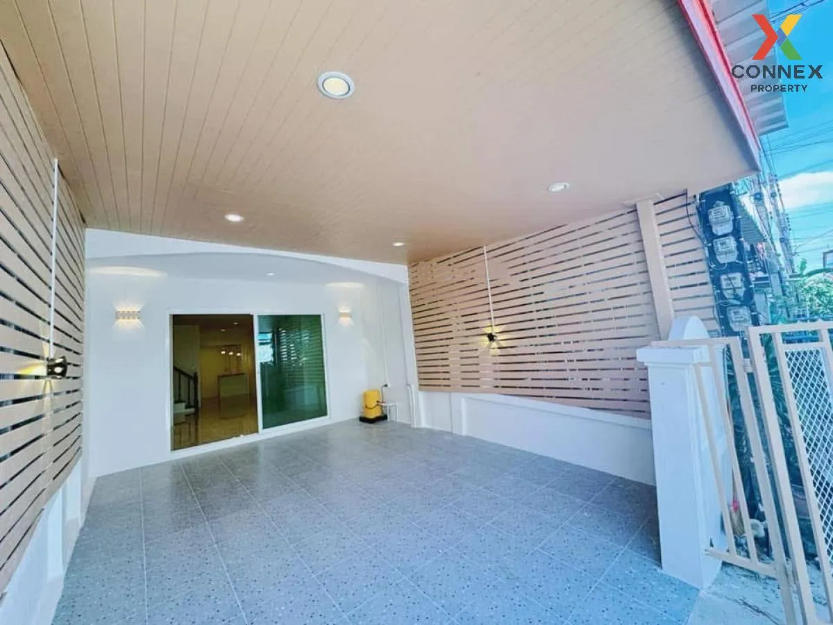 For Sale Townhouse/Townhome  , Phong Sirichai 1 , newly renovated 3