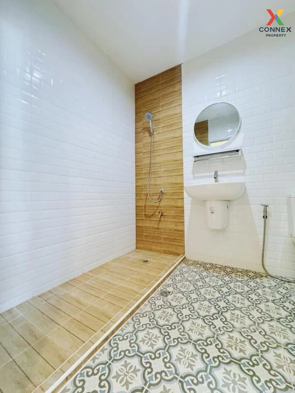 For Sale Townhouse/Townhome  , Phong Sirichai 1 , newly renovated 4