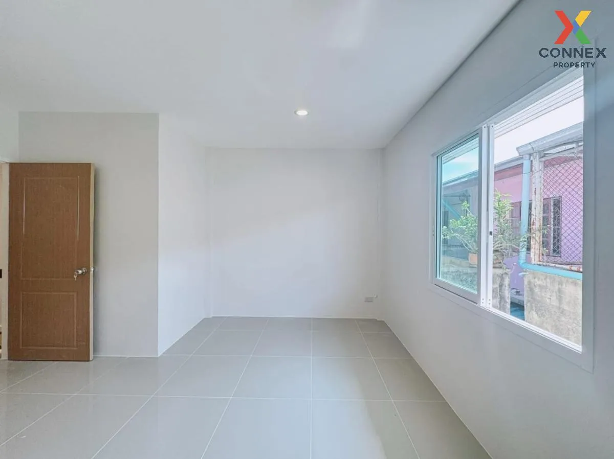 For Sale Townhouse/Townhome  , Phong Sirichai 1 , newly renovated