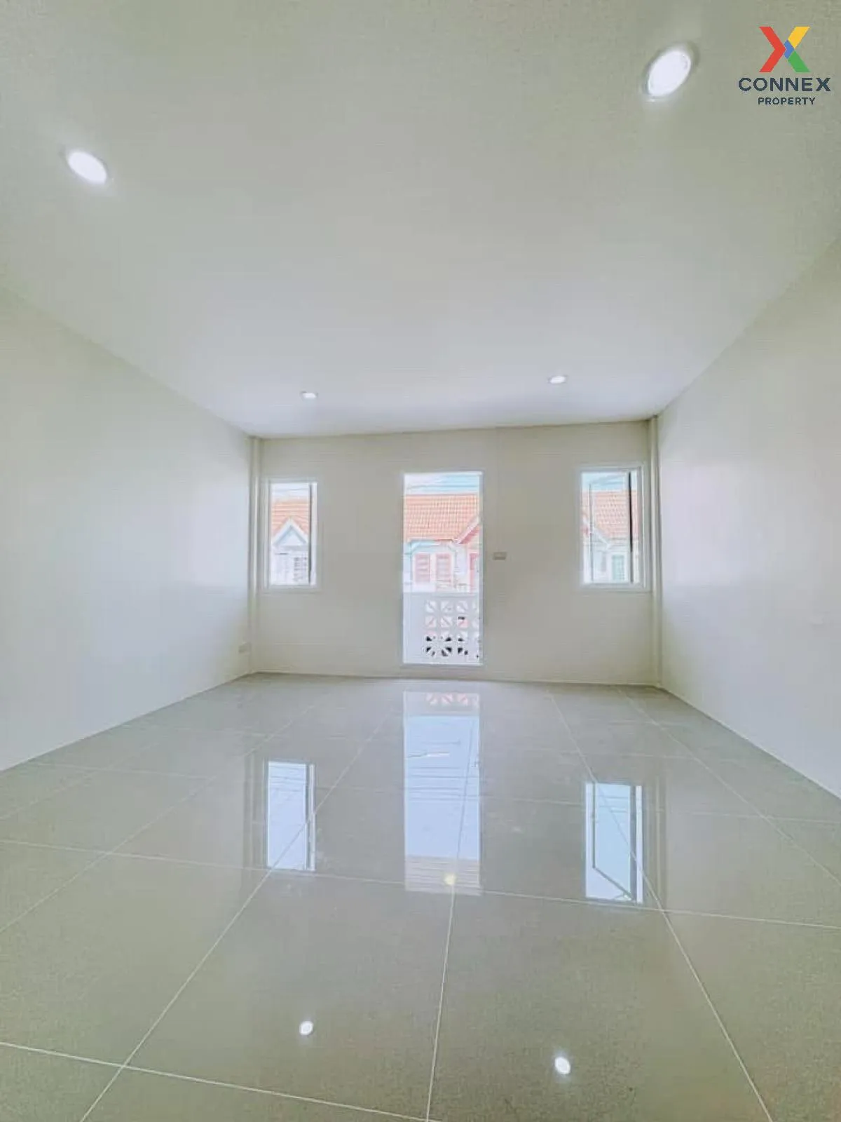 For Sale Townhouse/Townhome  , Phong Sirichai 1 , newly renovated