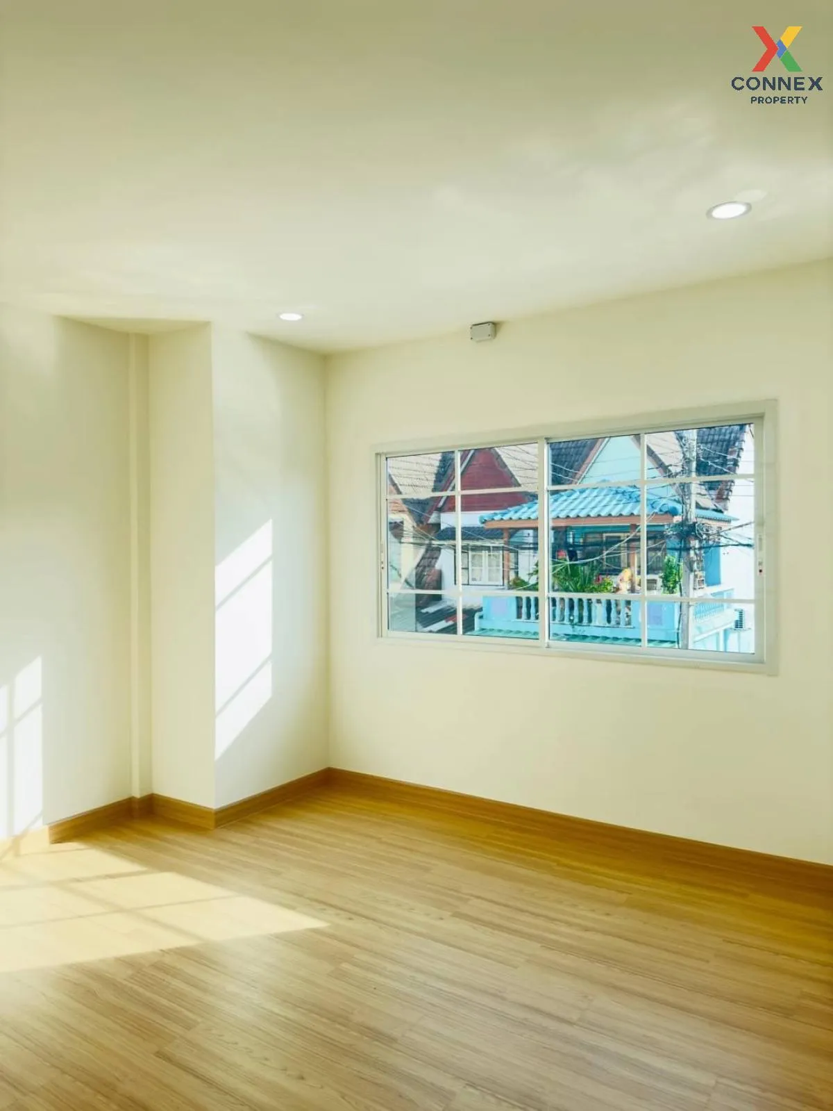 ขายทาวน์เฮ้าส์/ทาวน์โฮม  บ้านปาริฉัตร บางเลน รีโนเวทใหม่ บางเลน บ