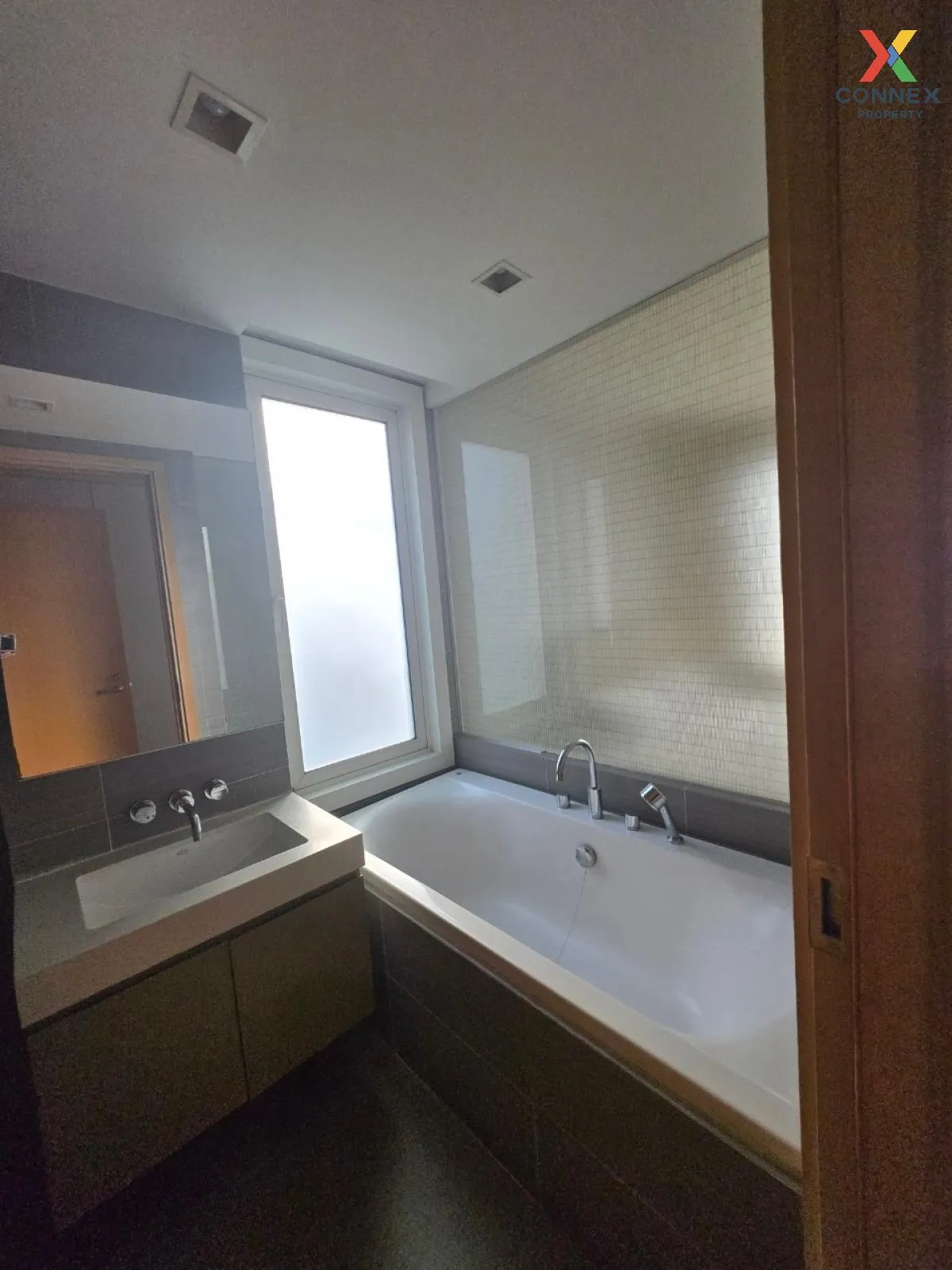 For Rent Condo , Siri at Sukhumvit , high floor , BTS-Thong Lo , 